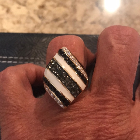 Statement Ring from AKKAD with Sapphire blue,Smoky & clear Crystals - Picture 4 of 7